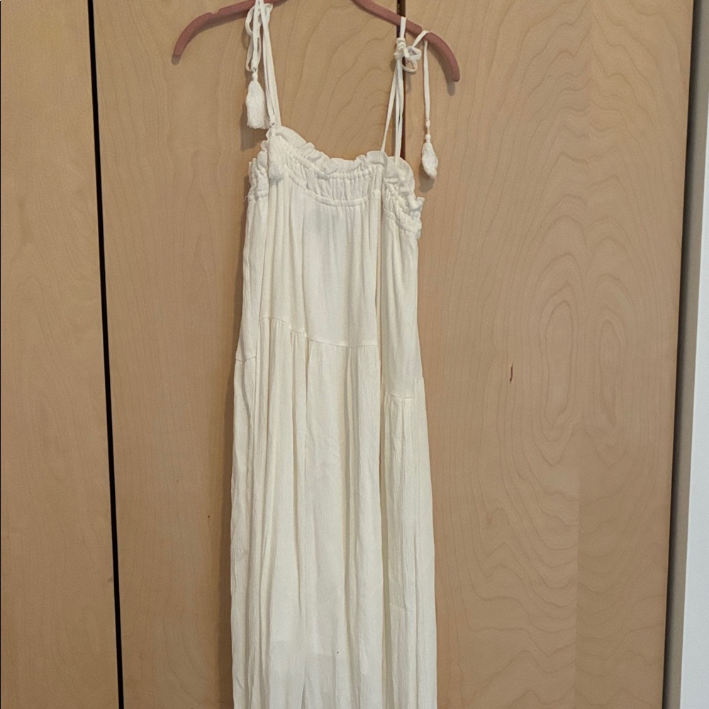 Vici Cream Maxi Dress